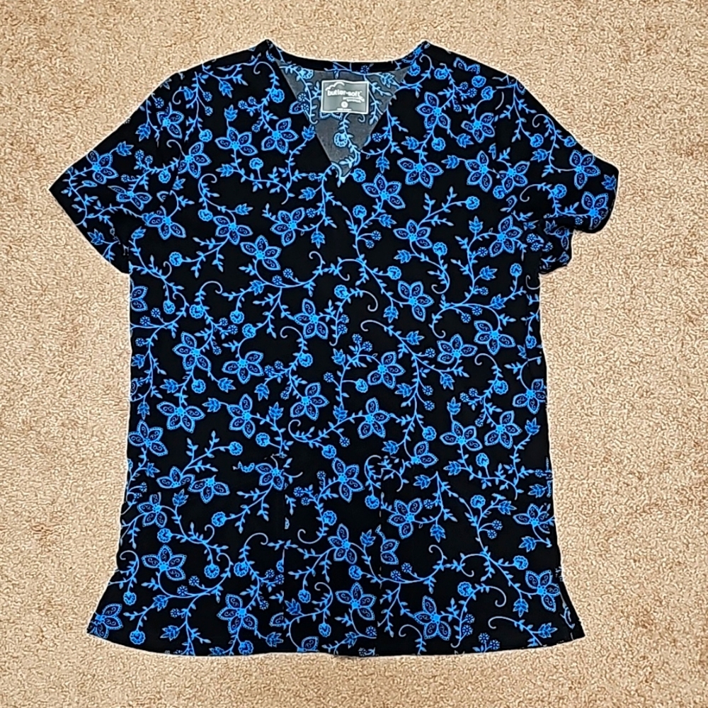 Uniform Advantage Buttersoft Stretch Floral Scrub Top
